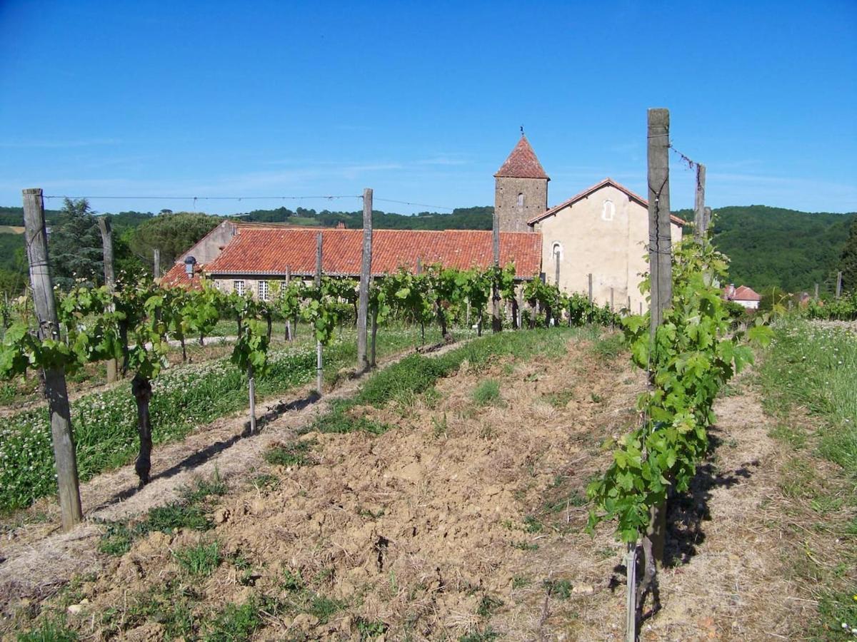 Gite, Jacuzzi & Vin Au Grenier De Madiran Bagian luar foto